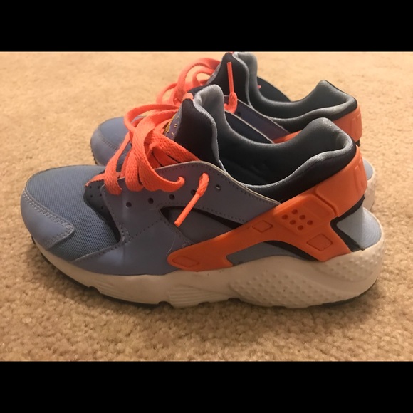 Nike Shoes - Youth shoes Nike Shoes - Youth shoes